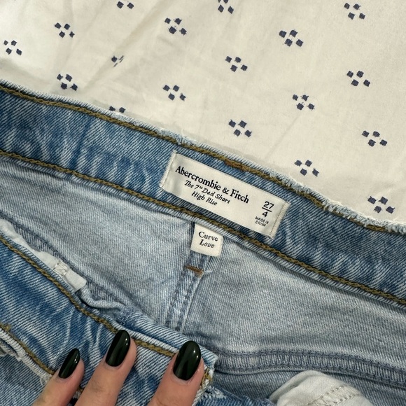 A&F The High Rise Dad Shorts - Picture 3 of 3